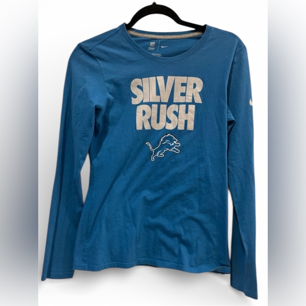 Nike Detroit Lions “Silver Rush” Long-Sleeve T-Shirt, Medium Women’s